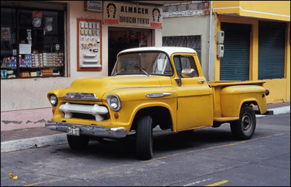 Banos - yellow truck