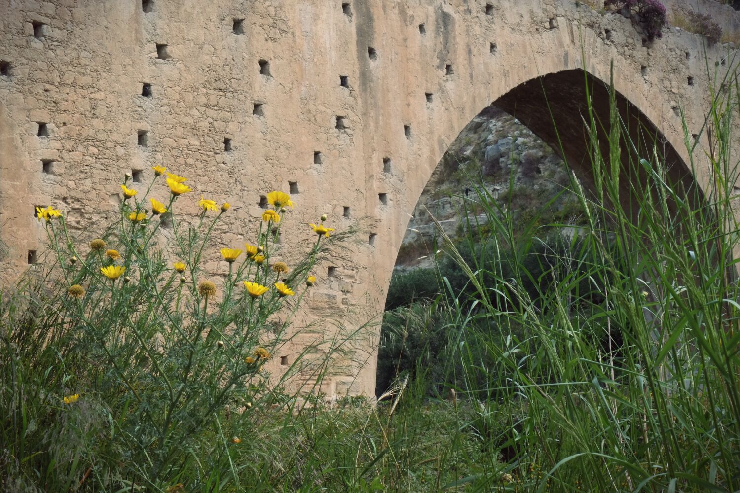 ..while the last village featured an impressive aqueduct, it dates from 1600.