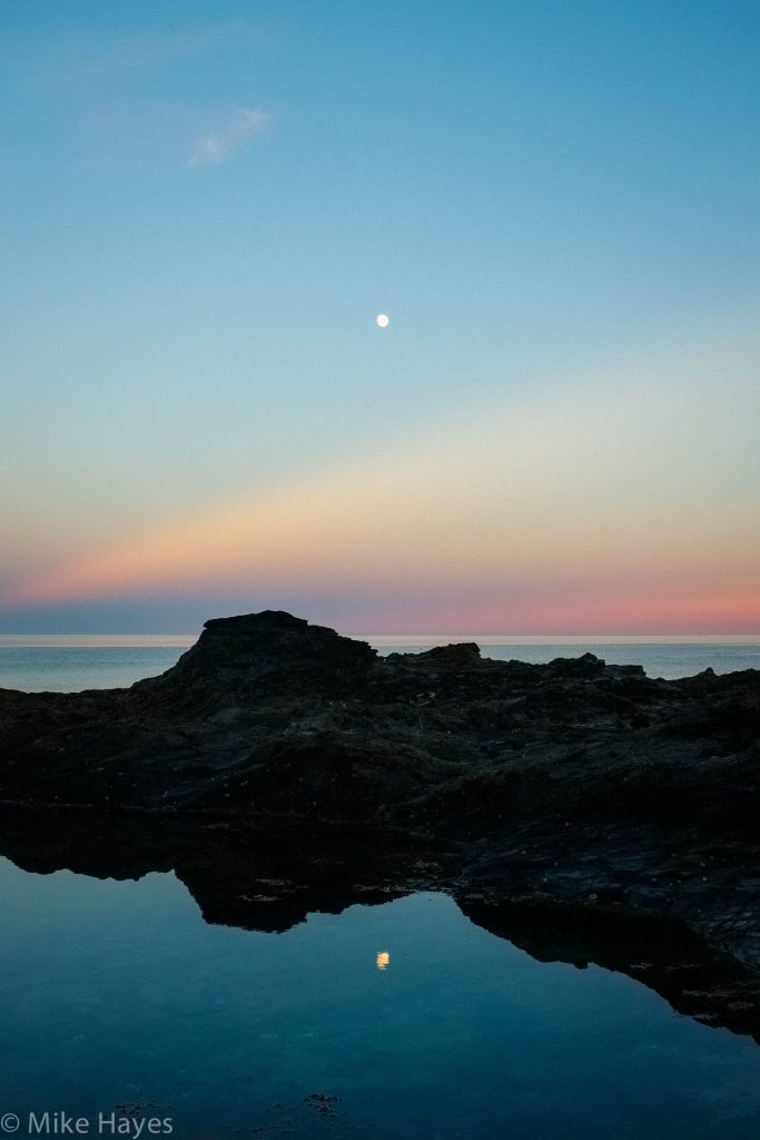 I only had a small fixed lens camera with me.. which is why the moon is so small in this pic.. but it was a fabulous moonrise so I'm including it...