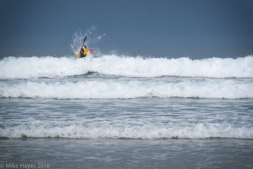 ..small waves also mean a nice easy paddle out. I like an easy paddle out, unfortunately with winter coming the next few months of paddling out are likely to be flat out sprints while thinking "shit shit shit.." as the next monster set appears on the horizon..