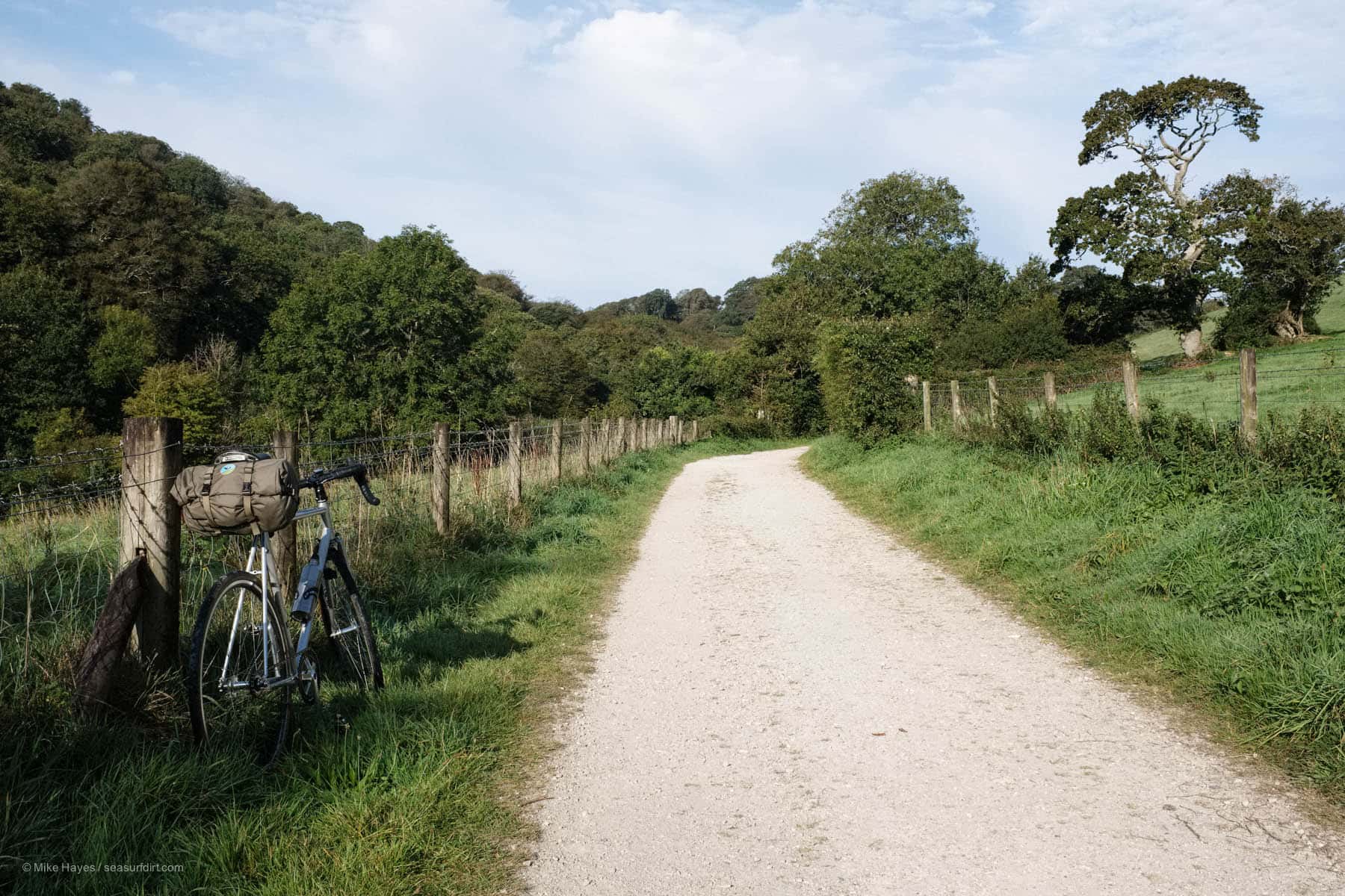 dirt road cycling in Cornwall